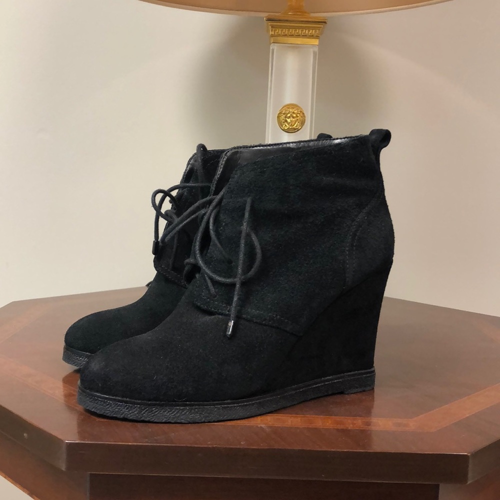 Vince Camuto high heel